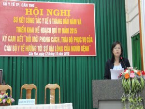 BS.CKII Bùi Thị Lệ Phi, Giám đốc Sở Y tế, phát biểu tại hội nghị.