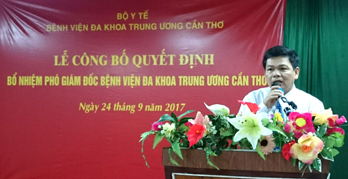 BS.CKII Phạm Thanh Phong, phát biểu cảm ơn sự quan tâm của Bộ Y tế cũng như sự tín nhiệm của tập thể cán bộ trong toàn Bệnh viện.