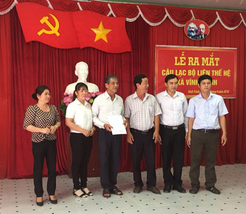 Ra mắt Ban chủ nhiệm Câu lạc bộ Liên thế hệ tự giúp nhau xã Vĩnh Trinh, huyện Vĩnh Thạnh.