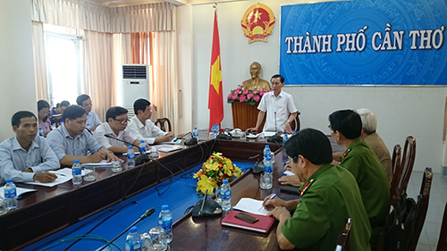 Chủ tịch UBND TP Cần Thơ Võ Thành Thống, Trưởng Ban Chỉ đạo liên ngành vệ sinh ATTP thành phố kết luận và chỉ đạo tại hội nghị.