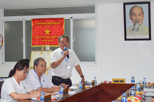 BS.CKII Trần Văn Dễ, Giám đốc Bệnh viện Nhi đồng TP Cần Thơ phát biểu tại hội nghị sơ kết.