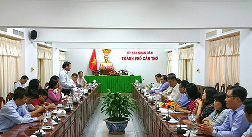 Quang cảnh triển khai công tác cán bộ tại UBND TP Cần Thơ.