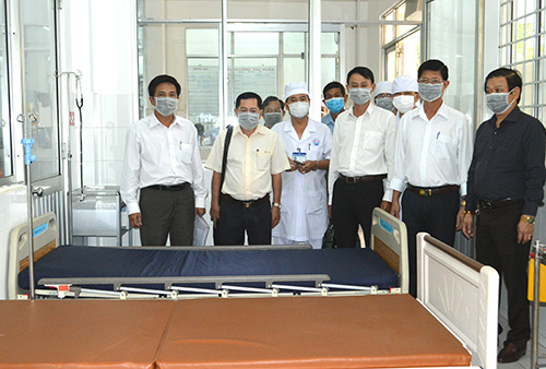 Đoàn kiểm tra, giám sát công tác phòng, chống dịch nCoV tại Bệnh viện Đa khoa quận Ô Môn.