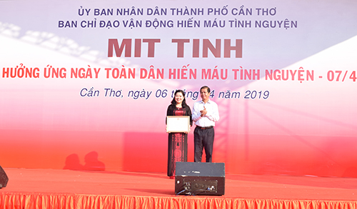 MITTINH NGAY HIEN MAU - 0003.jpg