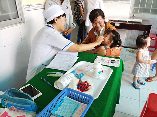 uong vitamin ninh kieu 2.jpg