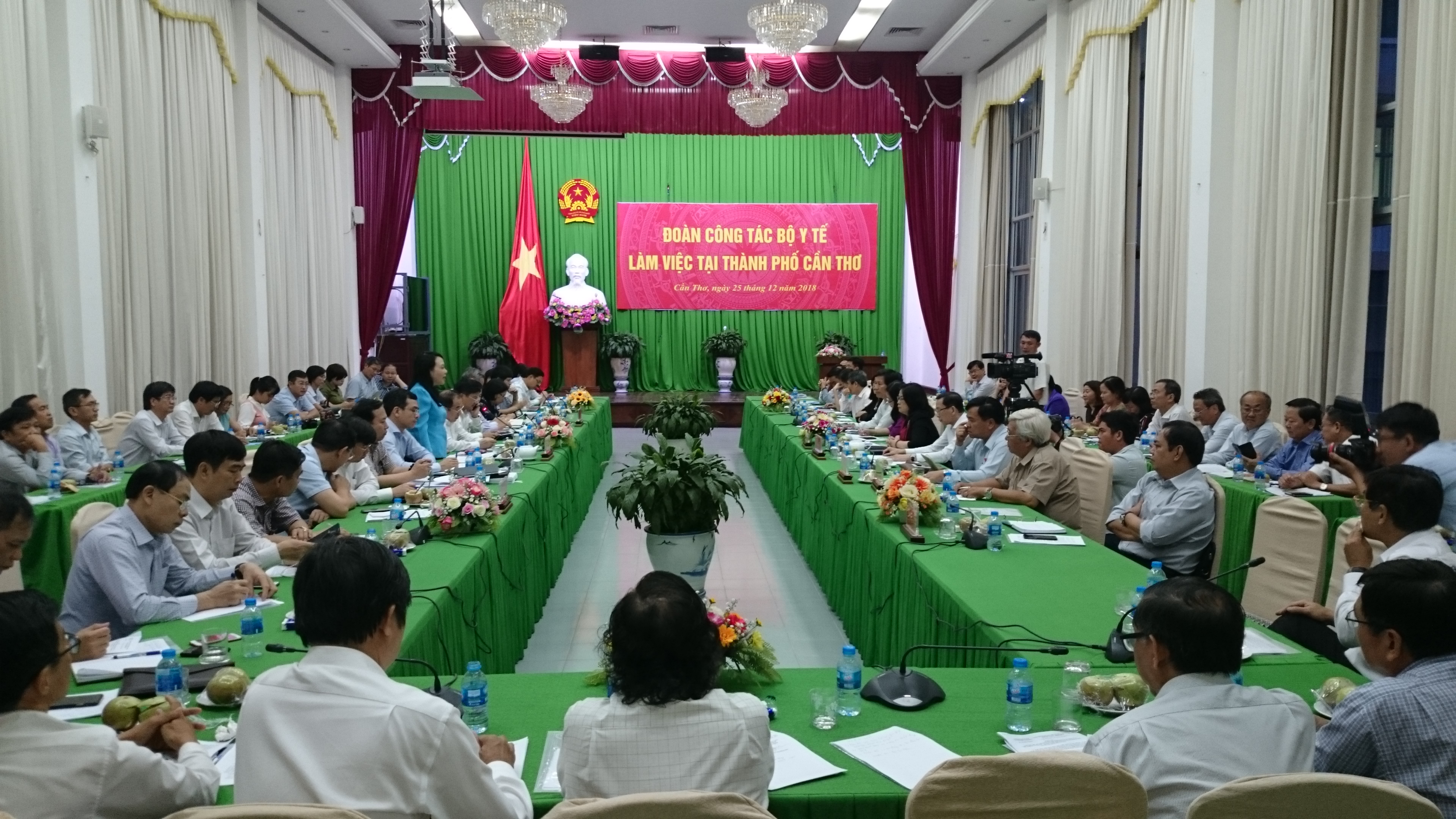 BYT LAM VIEC VOI TP CAN THO – 0004.JPG