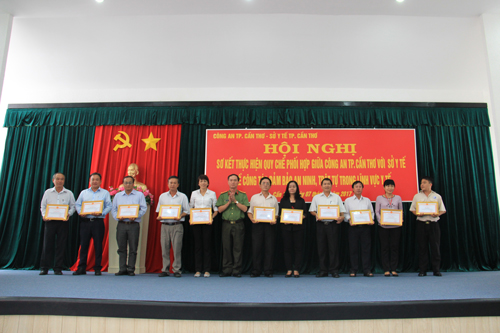 so-ket-cong-an-va-y-te---ANH-TUAN_2547.jpg