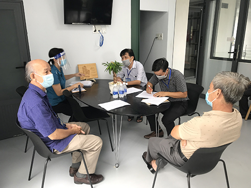 Đoàn giám sát kiểm tra hồ sơ pháp lý về ATTP tại Công ty TNHH TM Huy Việt Tây Đô