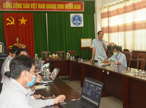 Ông Phạm Phú Trường Giang, Phó Giám đốc phụ trách Sở Y tế TP Cần Thơ đến dự và phát biểu chỉ đạo tại buổi tập huấn.