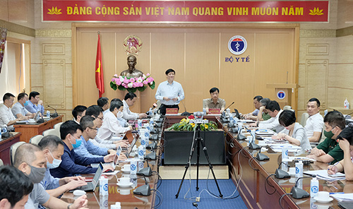 Bộ trưởng Bộ Y tế Nguyễn Thanh Long, phát biểu tại điểm cầu Bộ Y tế.