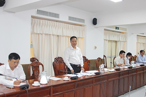 Ông Nguyễn Thực Hiện, Phó Chủ tịch UBND thành phố phát biểu chỉ đạo tại cuộc họp.