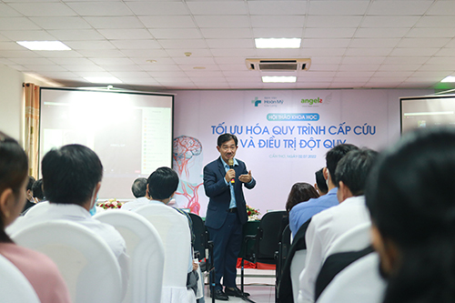 PGS.TS.BS Nguyễn Huy Thắng, Chủ tịch Hội Đột quỵ TP Hồ Chí Minh chia sẻ tại hội thảo.