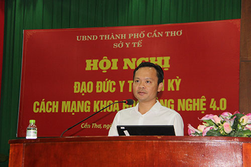 Ông Hoàng Quốc Cường, Giám đốc Sở Y tế phát biểu khai mạc hội nghị
