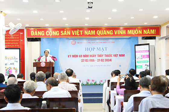 BS.CKII. Nguyễn Hữu Dự - Bí thư Đảng ủy - Giám đốc BV Phụ sản TP. Cần Thơ phát biểu tại buổi họp mặt