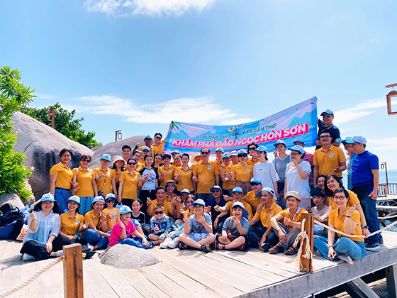 Trường Cao đẳng Y tế Cần Thơ tổ chức chương trình du lịch hè cho toàn thể viên chức và người lao động tại Hòn Sơn