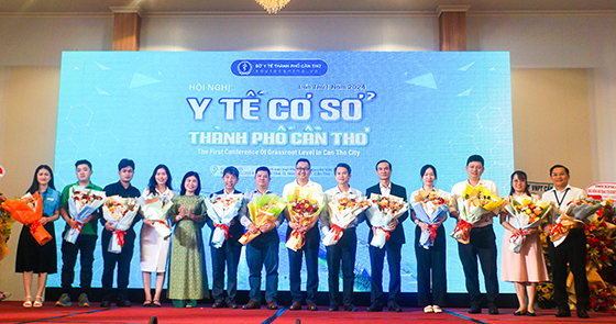 HOI THAO Y TE CO SO - 04.JPG