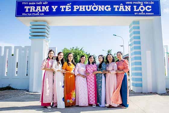 trung tam thot not 2.jpeg