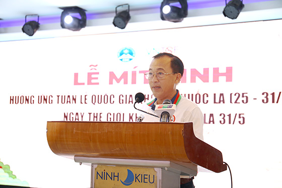 MIT TINH THUOC LA - 02.jpg