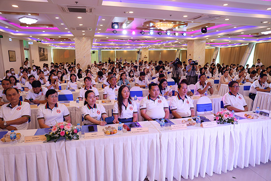 MIT TINH THUOC LA - 03.jpg