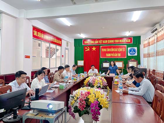 THU TRUONG LAM VIEC VOI CDC - 05.jpg