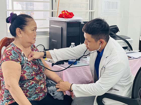 CHIA SE KHO KHAN VOI NGUOI NGHEO - 02.jpg