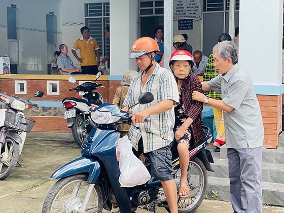CHIA SE KHO KHAN VOI NGUOI NGHEO - 07.jpg