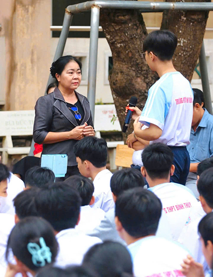 binh thuy thuoc la 2.jpg