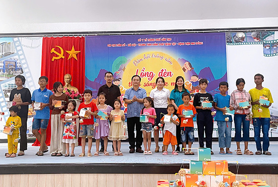 trung thu tre dac biet - 04.jpg